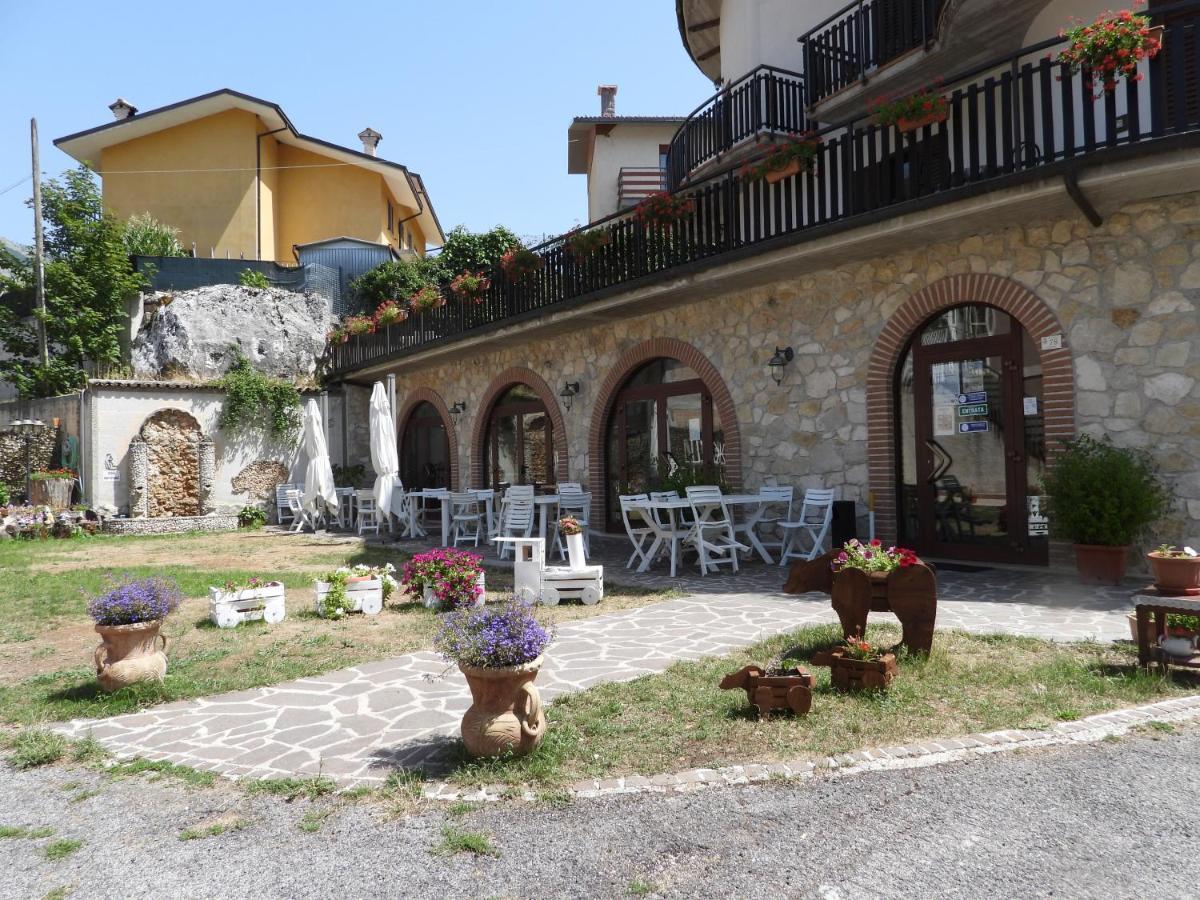 B&B La Tana Dell'Orso Villalago Экстерьер фото