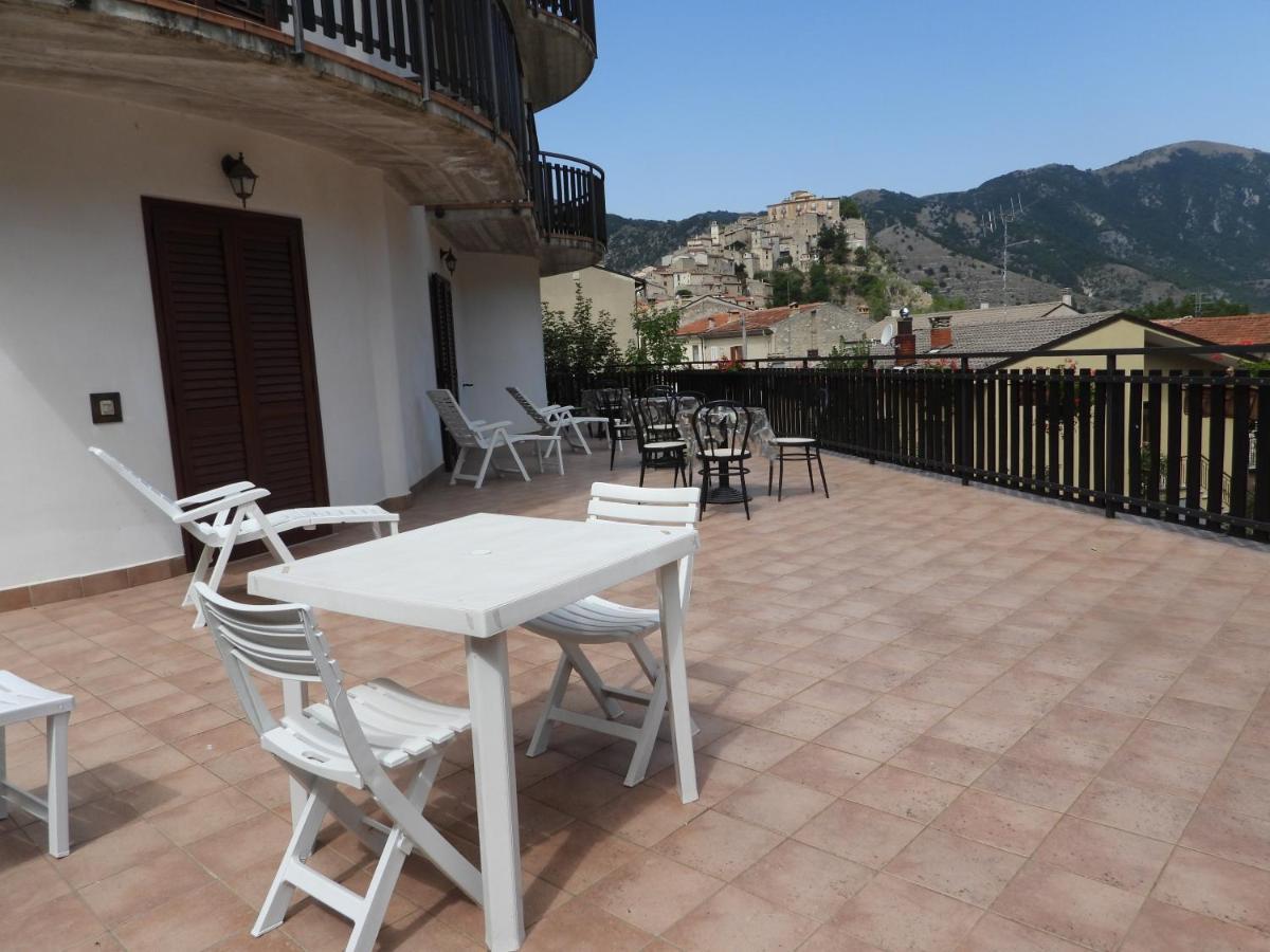 B&B La Tana Dell'Orso Villalago Экстерьер фото