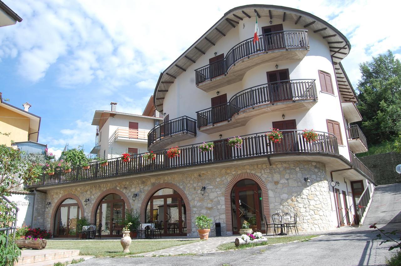 B&B La Tana Dell'Orso Villalago Экстерьер фото