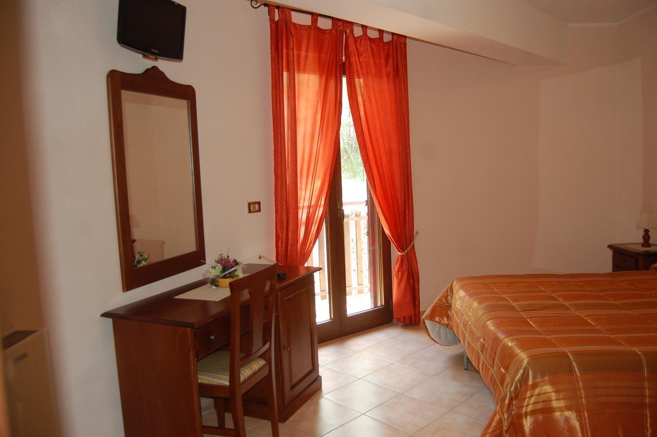 B&B La Tana Dell'Orso Villalago Экстерьер фото